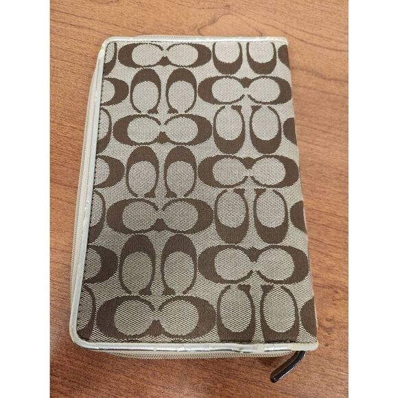 Coach Signature c jacquard mini iPad tablet or kindle zippered case tan brown - Picture 8 of 9